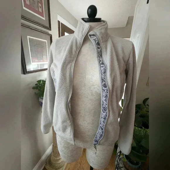 LL Bean Women's Jacket Size L Reg - Picture 13 of 17